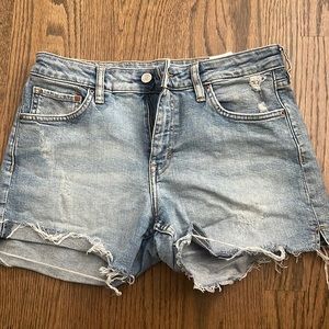 Denim shorts in mint condition. Worn only a few times!